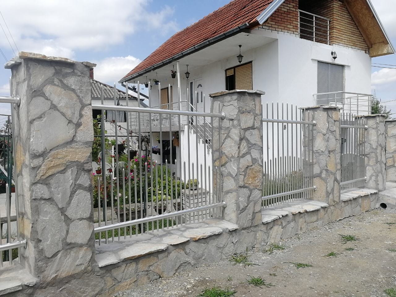 Alu ograde