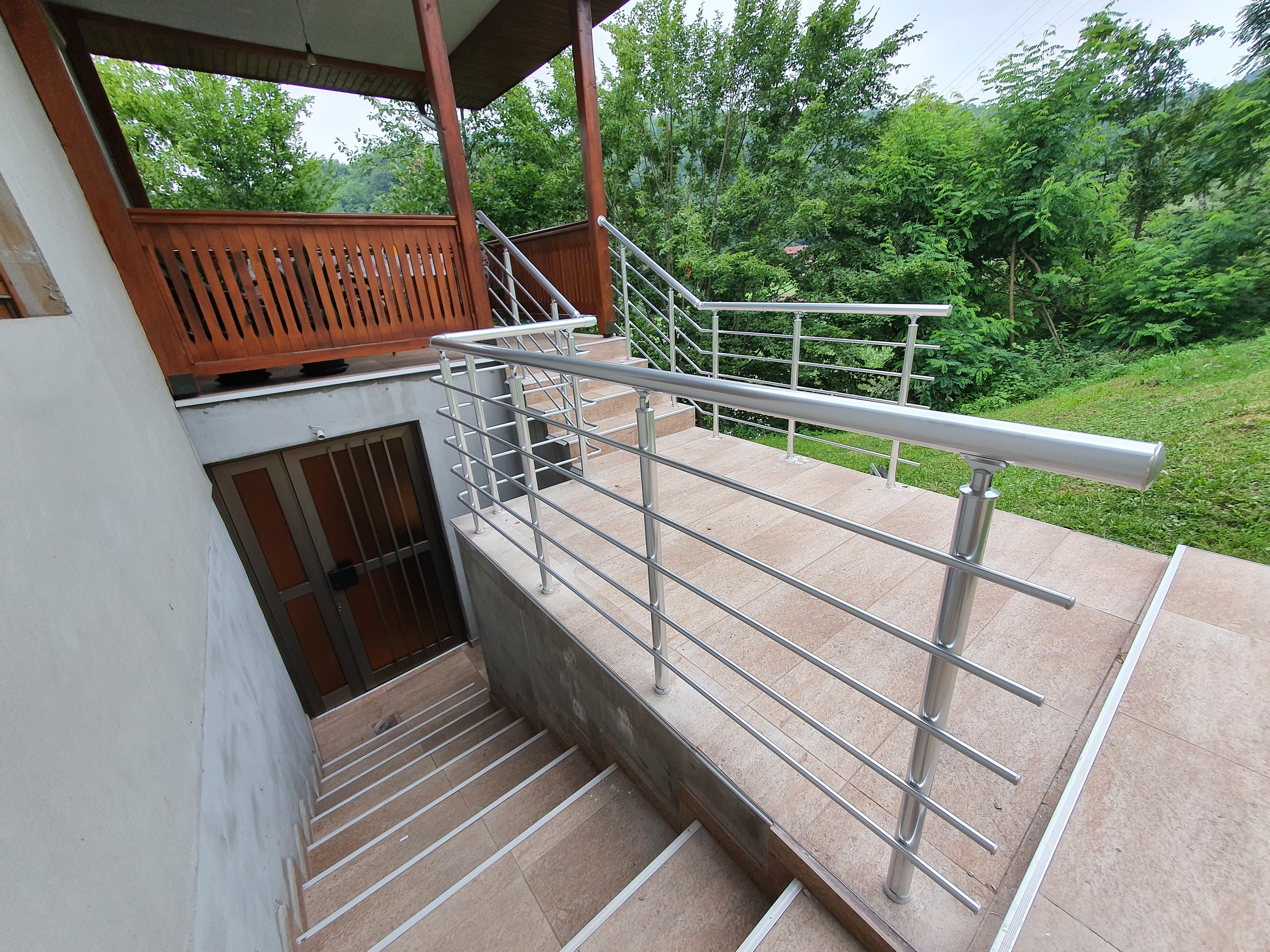 Other work made to measure — Alu kramil, Serbia (256)